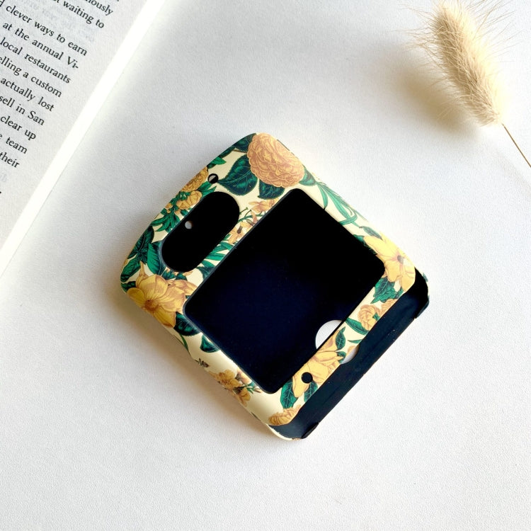 For Motorola Razr 5G Small Floral Shockproof PC + Water Paste Folding Phone Protective Case