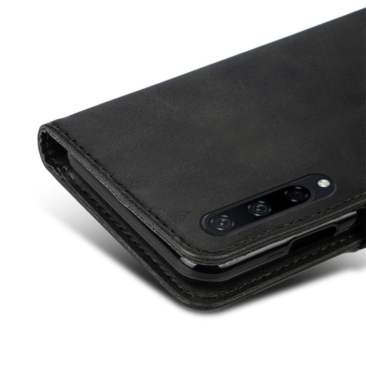 For Huawei Honor Play 3 Calfskin Texture Horizontal Flip Leather Case with Holder & Card Slots
