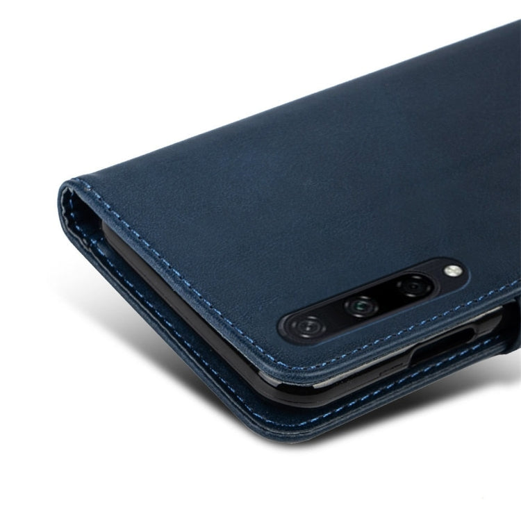 For Huawei Honor Play 3 Calfskin Texture Horizontal Flip Leather Case with Holder & Card Slots