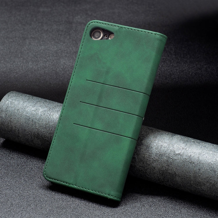 For iPhone SE 2022 / SE 2020 / 8 / 7 Magnetic Splicing Leather Phone Case