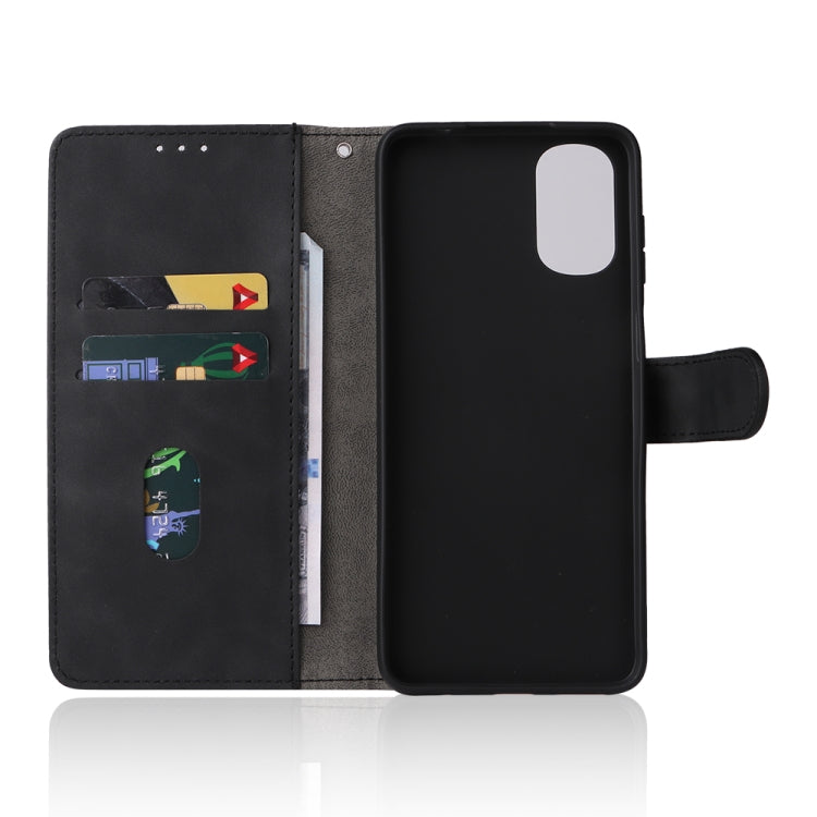 For Motorola Moto G22 Skin Feel Magnetic Buckle Calf Texture PU Phone Case