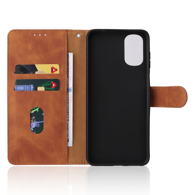 For Motorola Moto G22 Skin Feel Magnetic Buckle Calf Texture PU Phone Case