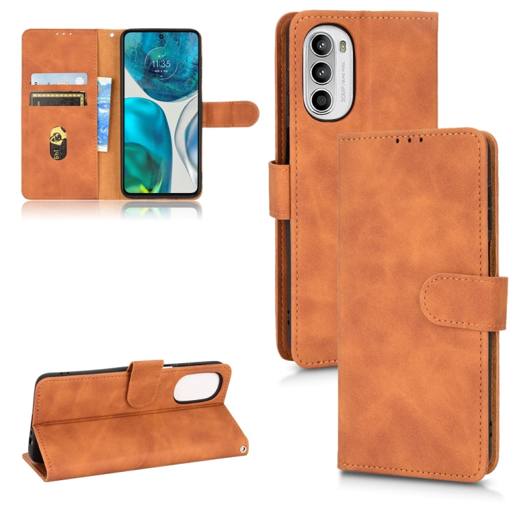 For Motorola Moto G52 Skin Feel Magnetic Flip Leather Phone Case