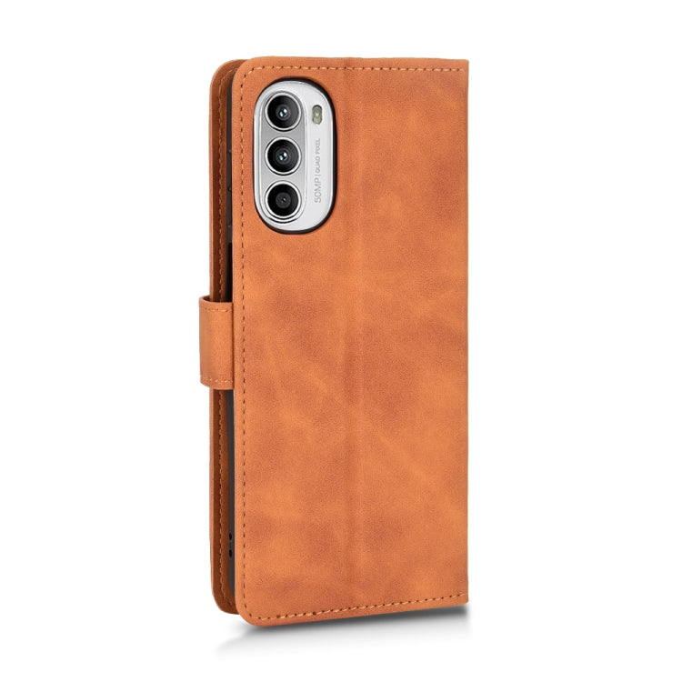 For Motorola Moto G52 Skin Feel Magnetic Flip Leather Phone Case