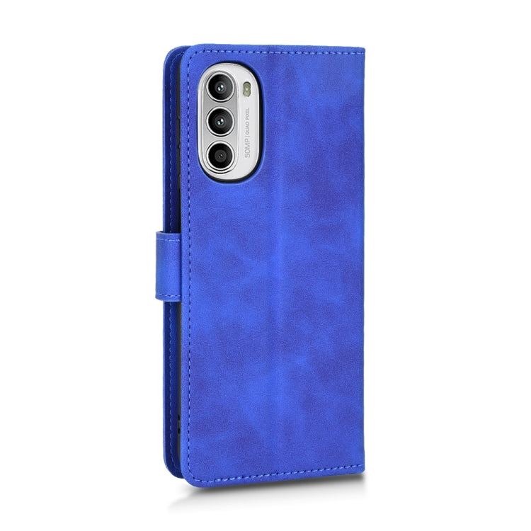 For Motorola Moto G52 Skin Feel Magnetic Flip Leather Phone Case