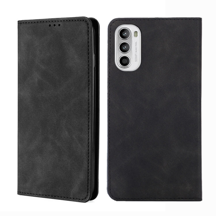For Motorola Moto G52 4G/G82 5G Skin Feel Magnetic Horizontal Flip Leather Phone Case