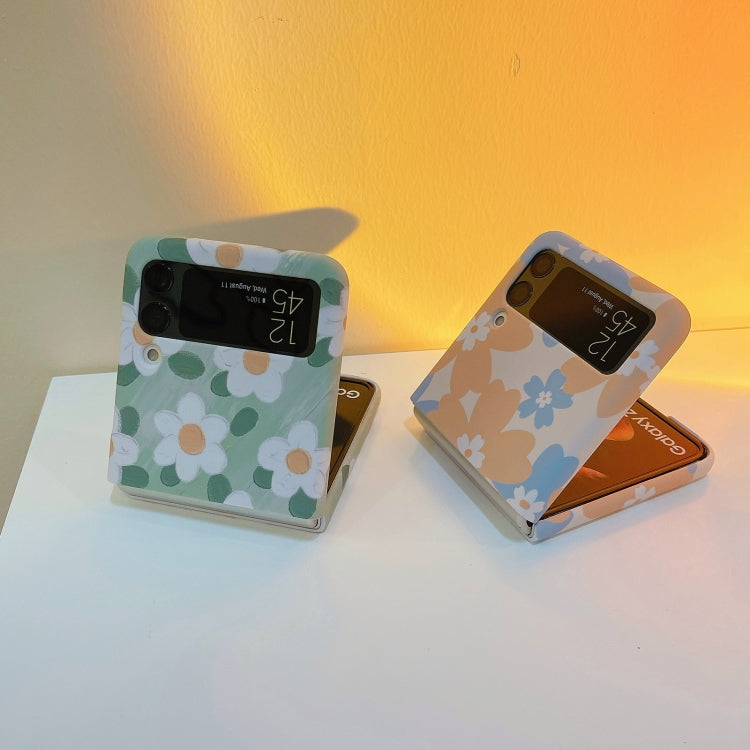 For Samsung Galaxy Z Flip4 Flowers Pattern Folded Phone Case