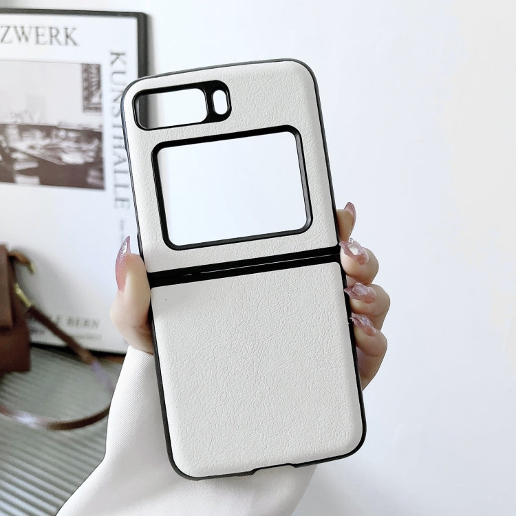 For Motorola Moto Razr 2022 Two-color Litchi Texture PU Phone Case