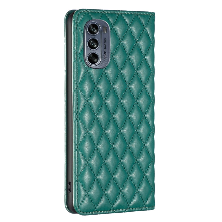 For Motorola Moto G62 Diamond Lattice Magnetic Leather Flip Phone Case