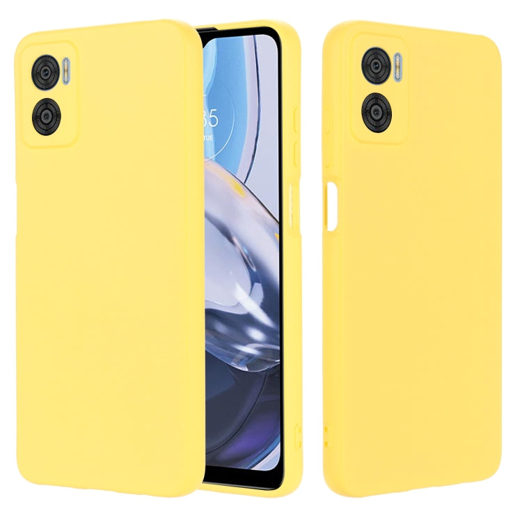 For Motorola Moto E22 / E22i Pure Color Liquid Silicone Shockproof Phone Case