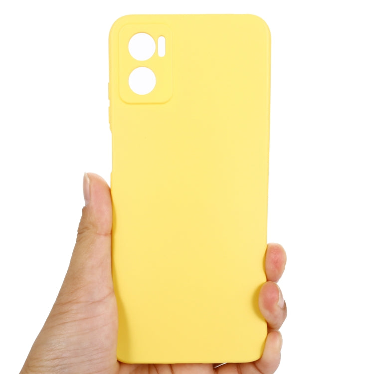 For Motorola Moto E22 / E22i Pure Color Liquid Silicone Shockproof Phone Case