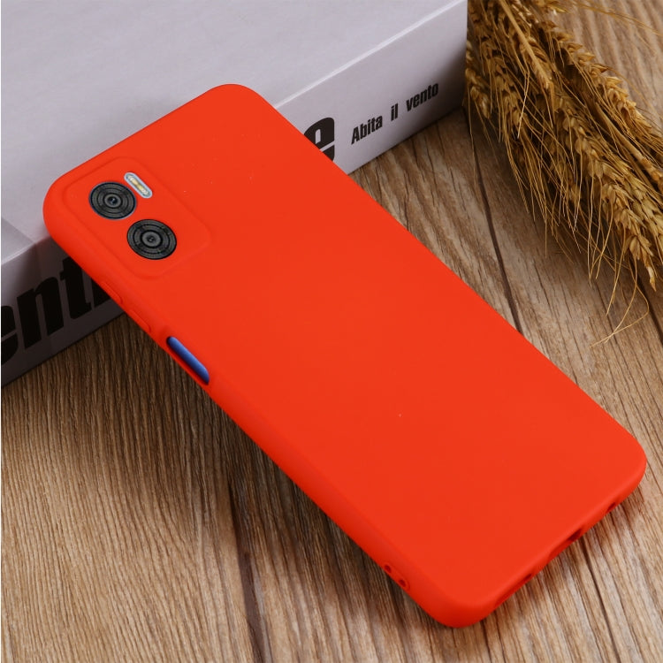 For Motorola Moto E22 / E22i Pure Color Liquid Silicone Shockproof Phone Case