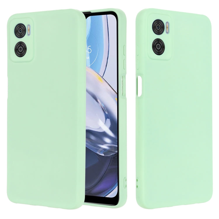 For Motorola Moto E22 / E22i Pure Color Liquid Silicone Shockproof Phone Case