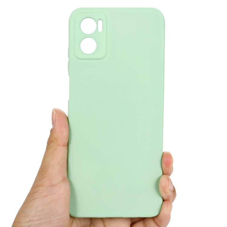 For Motorola Moto E22 / E22i Pure Color Liquid Silicone Shockproof Phone Case