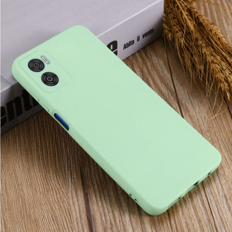 For Motorola Moto E22 / E22i Pure Color Liquid Silicone Shockproof Phone Case