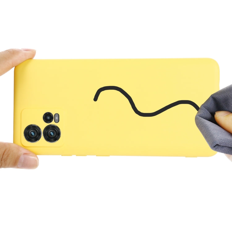 For Motorola Moto G72 Pure Color Liquid Silicone Shockproof Full Coverage Phone Case