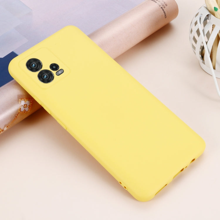 For Motorola Moto G72 Pure Color Liquid Silicone Shockproof Full Coverage Phone Case