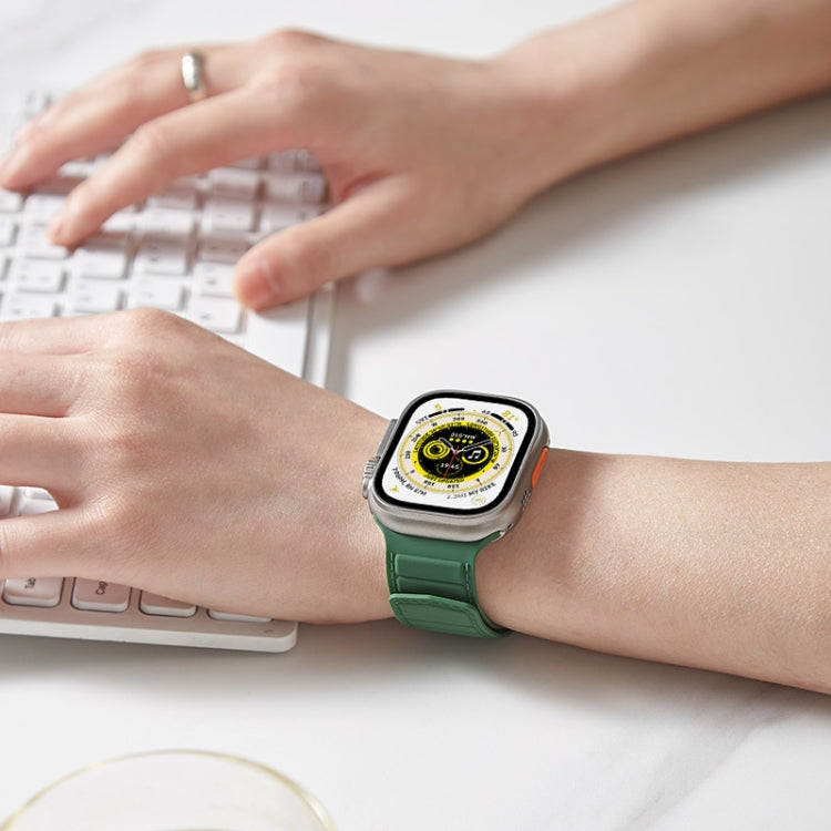 For Apple Watch Series 10 42mm Loop Magnetic Silicone Watch Band