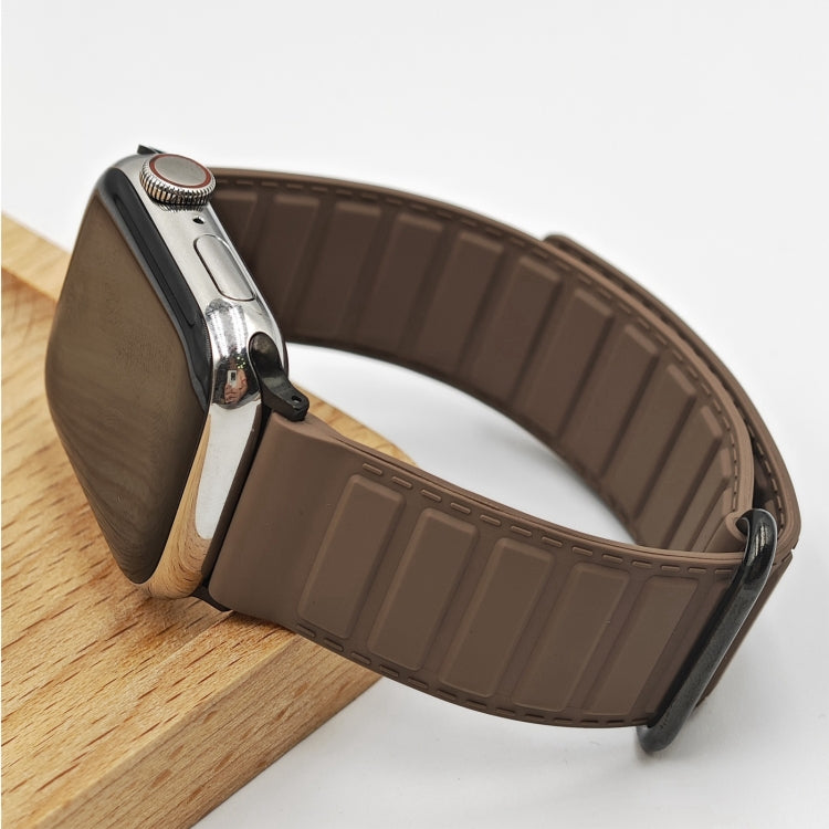 For Apple Watch Series 10 46mm Reverse Buckle Magnetic Silicone Watch Band