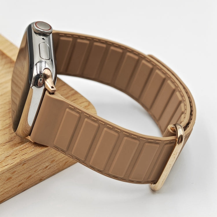 For Apple Watch Series 10 46mm Reverse Buckle Magnetic Silicone Watch Band