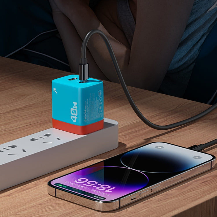 WK WP-U09 40W Dual USB-C/Type-C Interface Nitride Fast Charger(Blue)