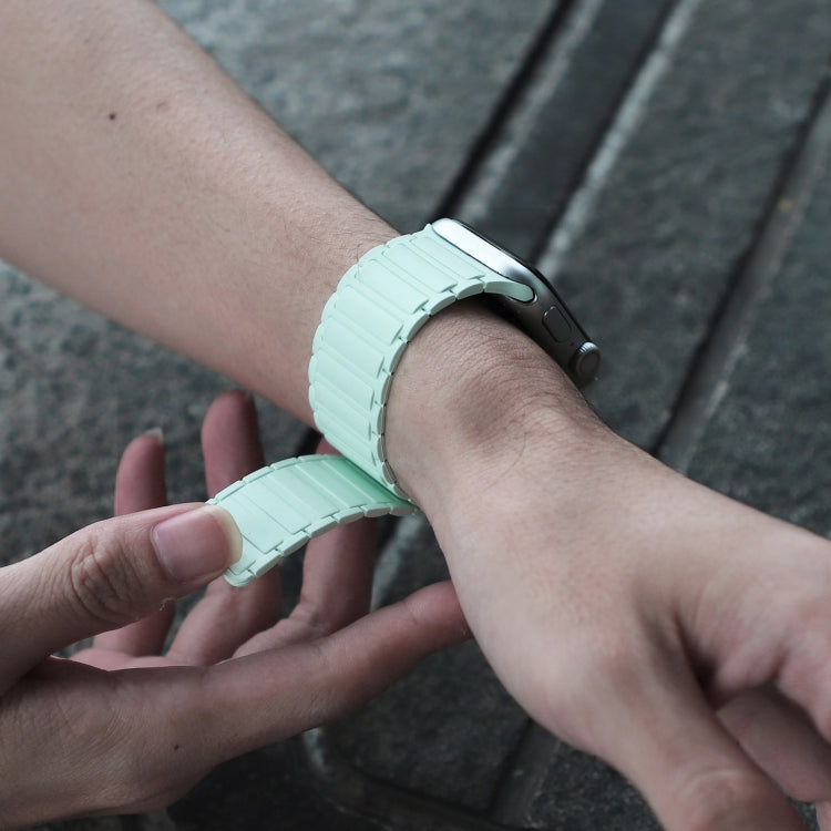 For Apple Watch SE 40mm Magnetic Loop Silicone Watch Band