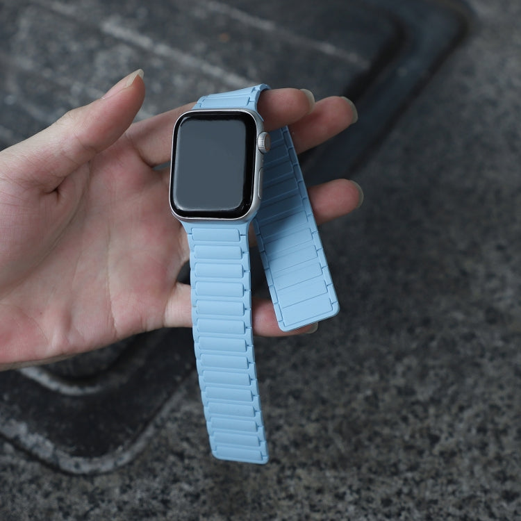 For Apple Watch Series 5 40mm Magnetic Loop Silicone Watch Band