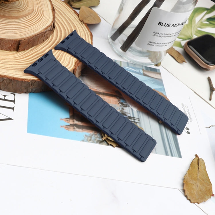 For Apple Watch Series 9 45mm Magnetic Loop Silicone Watch Band