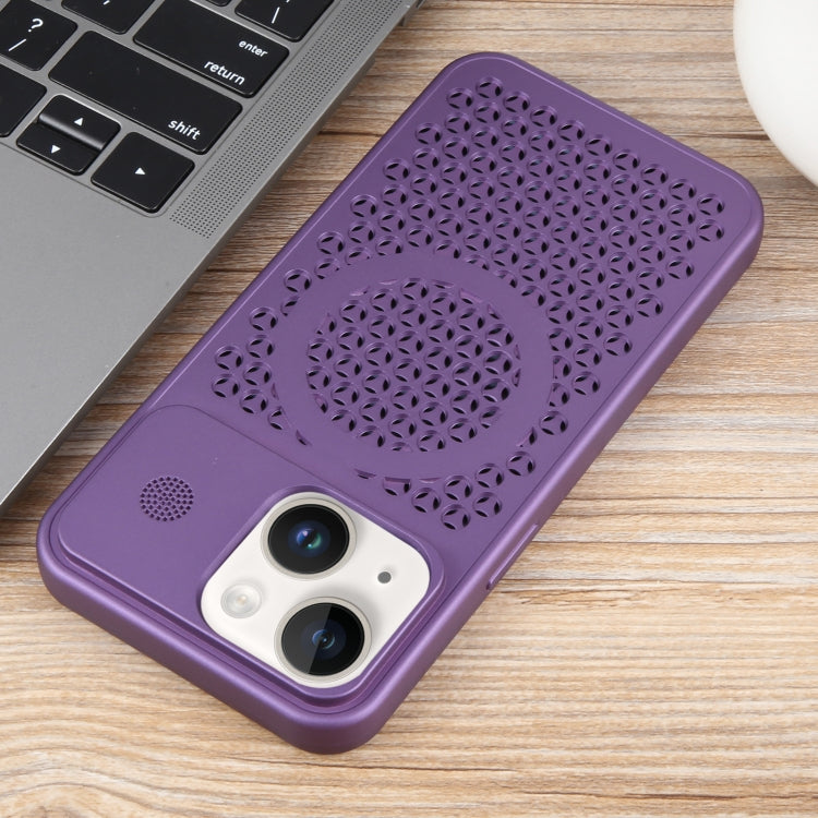 For iPhone 15 Pure Color Honeycomb Aromatherapy MagSafe Phone Case