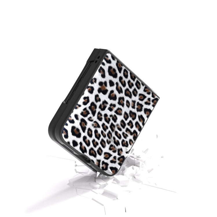 For Motorola Razr 50 Ultra Black Edge Leopard Phone Case