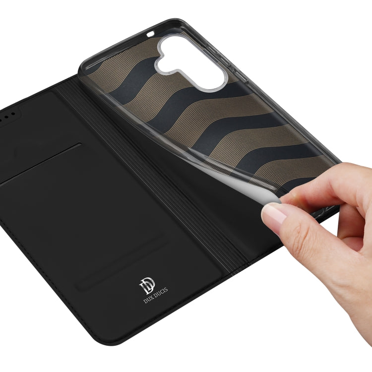 For Samsung Galaxy S25 5G DUX DUCIS Skin Pro Series Flip Leather Phone Case