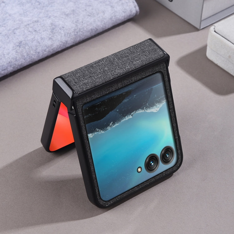 For Motorola Razr 50 Three-stage Folding Magsafe Cloth Texture Phone Case