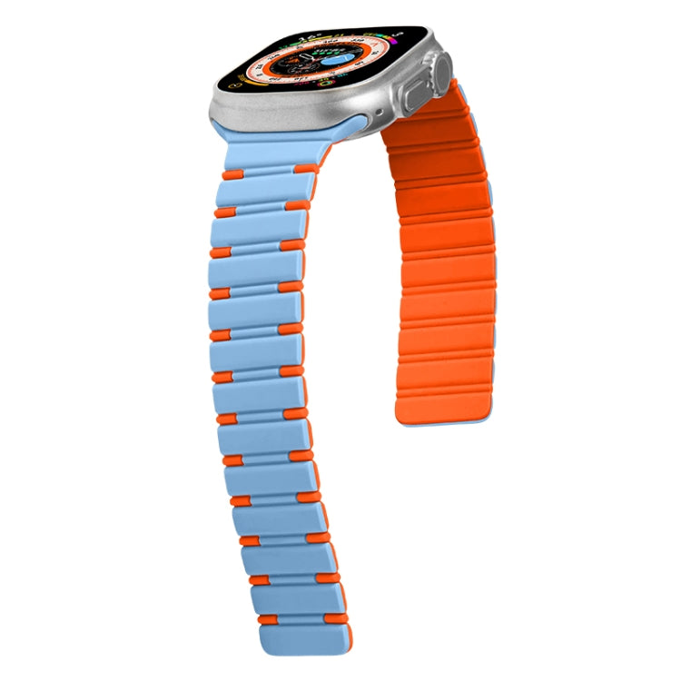 For Apple Watch Series 9 45mm Two-color Magnetic Silicone Watch Band