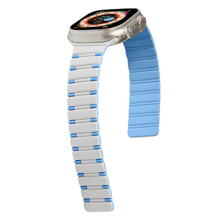For Apple Watch Series 8 41mm Two-color Magnetic Silicone Watch Band