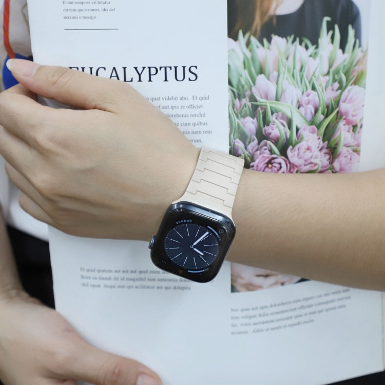 For Apple Watch SE 40mm Magnetic Silicone Watch Band