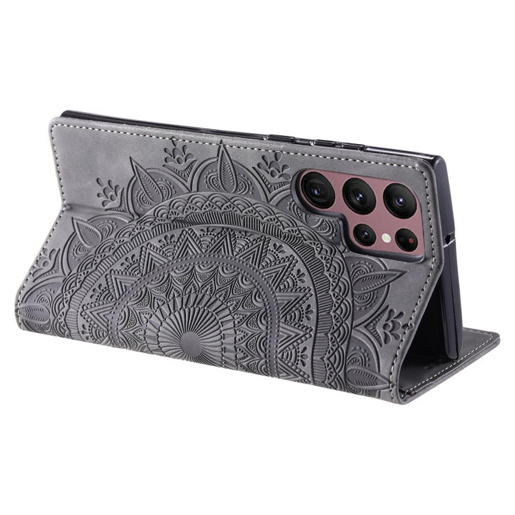For Samsung Galaxy S25 Ultra 5G Totem Embossed Magnetic Leather Phone Case