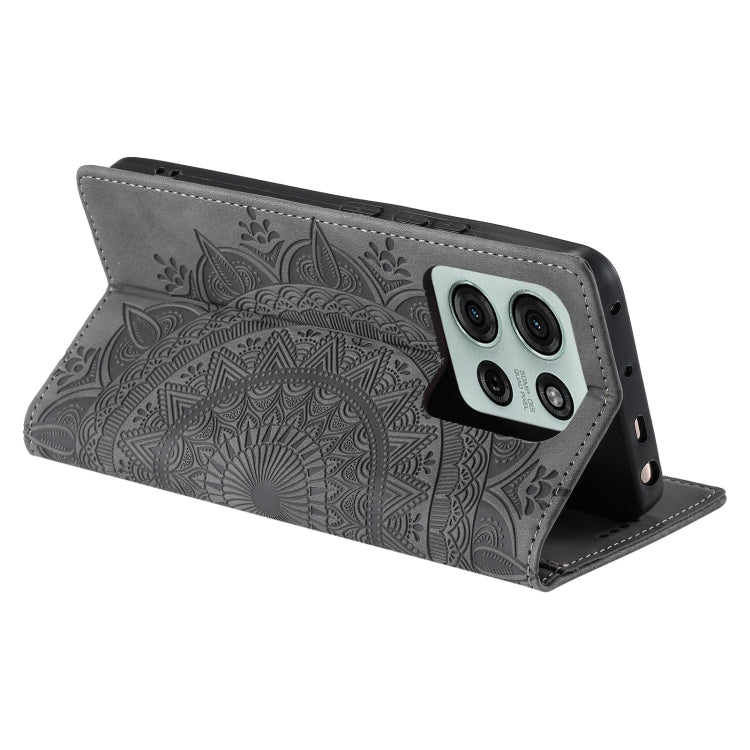For Motorola Moto G75 5G Totem Embossed Magnetic Leather Phone Case