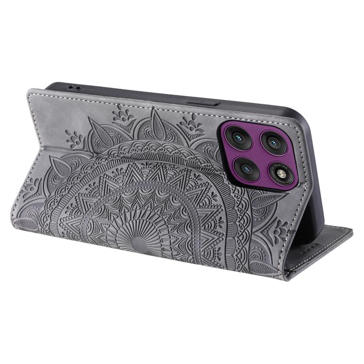For Motorola Edge 60 Pro Totem Embossed Magnetic Leather Phone Case