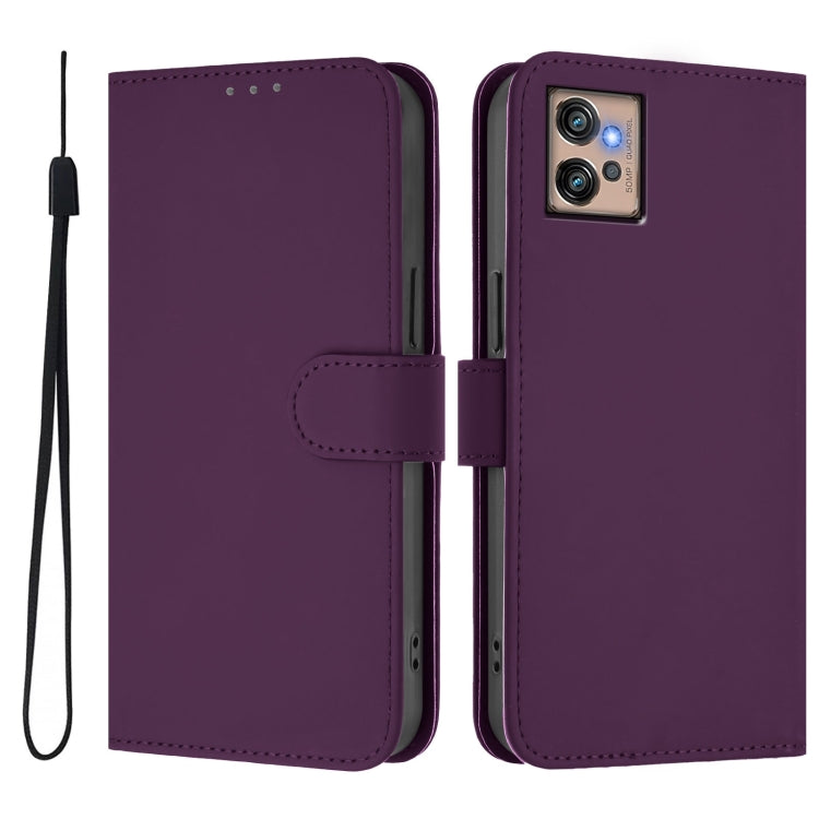 For Motorola Moto G32 Skin Feel Solid Color Leather Phone Case with Lanyard