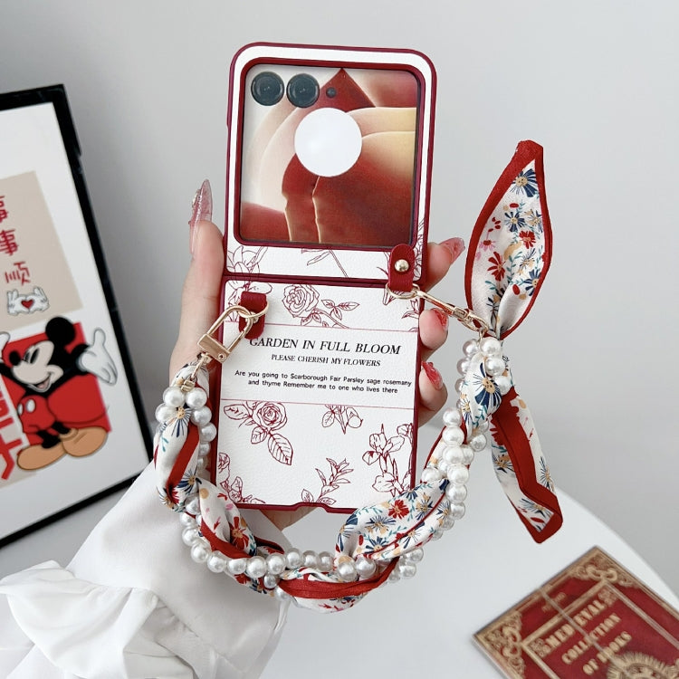 For Motorola Razr 50 Sketch Flower Pattern Phone Case with Scarf Bracelet - Rose