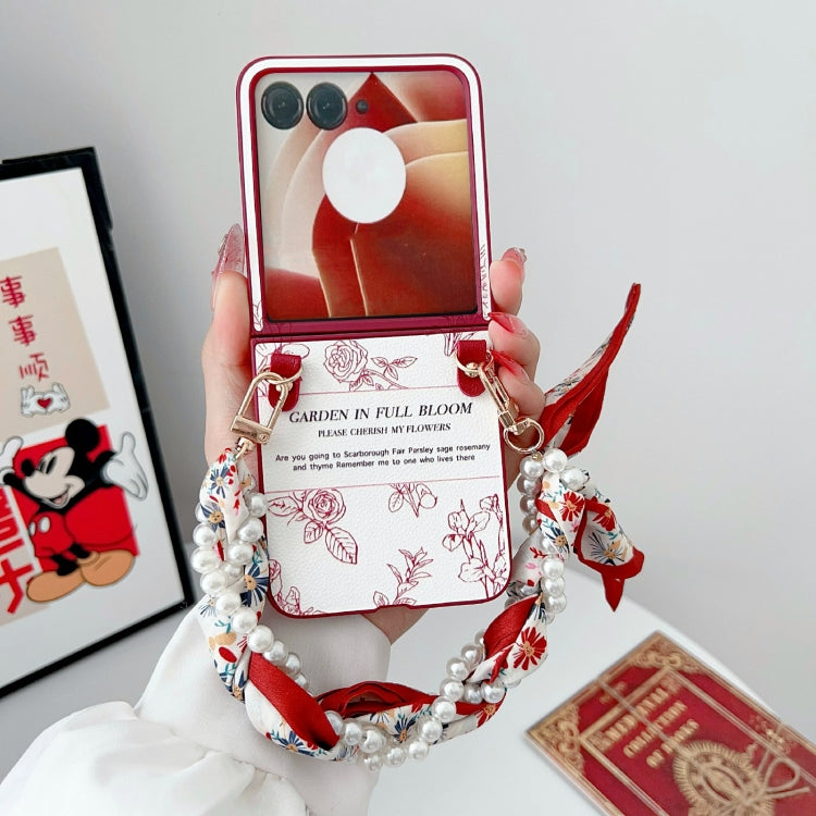 For Motorola Razr 40 Ultra Sketch Flower Pattern Phone Case with Scarf Bracelet - Rose