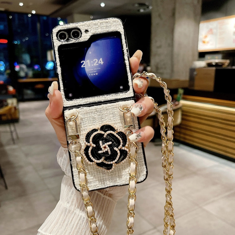 For Samsung Galaxy Z Flip6 / Flip7 FE Camellia Plaid Fabric PC Phone Case with Long Lanyard