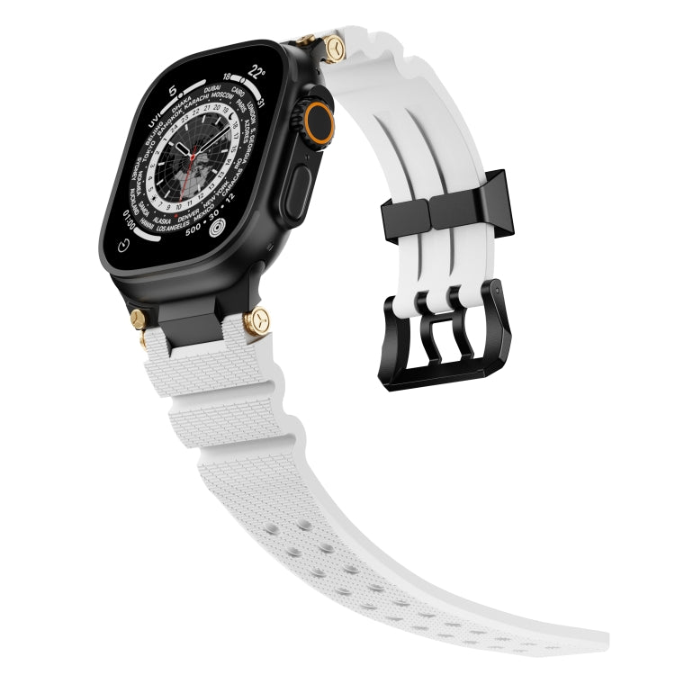 For Apple Watch 46mm / 49mm / 45mm / 44mm Cool Dual-Row Holes Silicone Watch Band