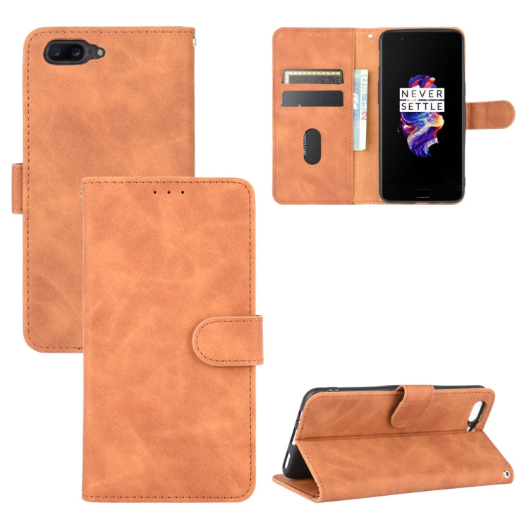 For OnePlus 5 Solid Color Skin Feel Magnetic Buckle Horizontal Flip Calf Texture PU Leather Case with Holder & Card Slots & Wallet