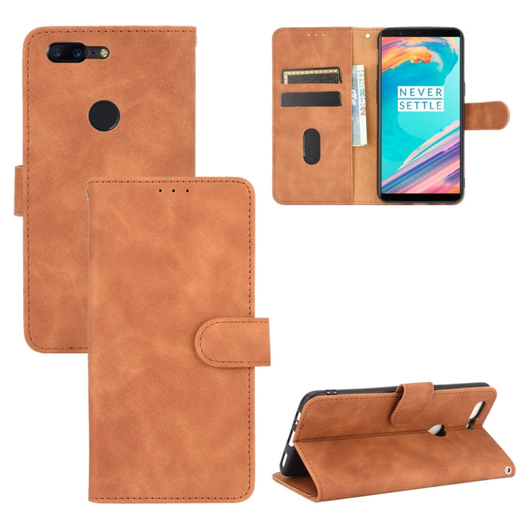For OnePlus 5T Solid Color Skin Feel Magnetic Buckle Horizontal Flip Calf Texture PU Leather Case with Holder & Card Slots & Wallet