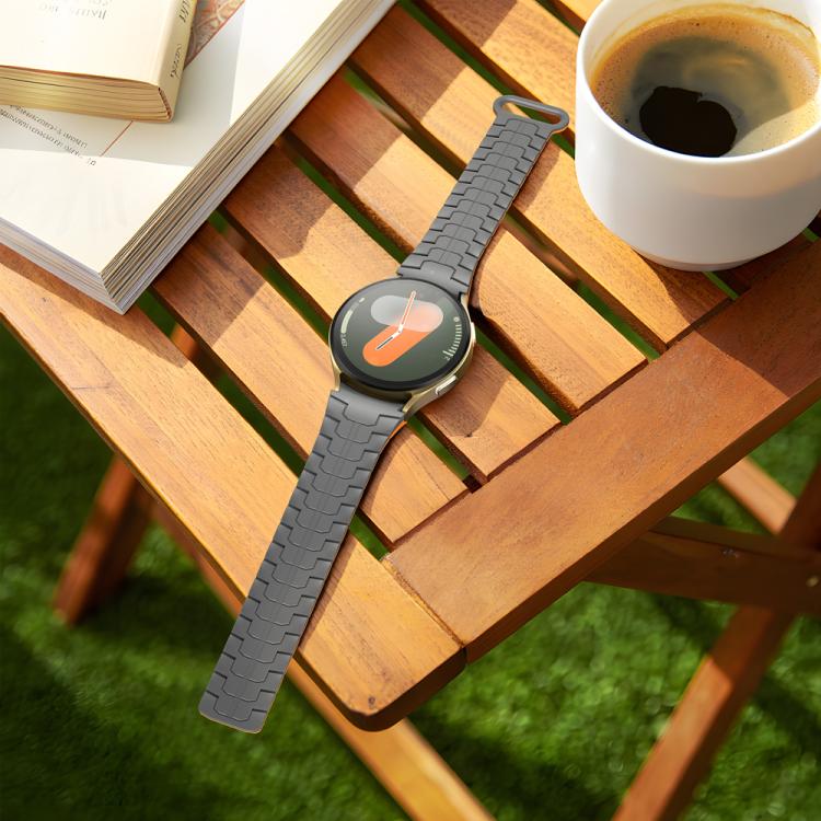 For Samsung Galaxy Watch 7 / 6 / 5 Magnetic Silicone Watch Band