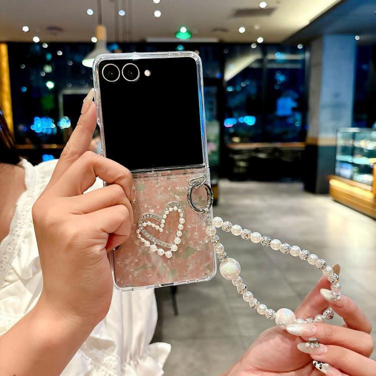 For Samsung Galaxy Z Flip7 5G Pearlescent Shell Texture Heart Pattern Phone Case with Bracelet