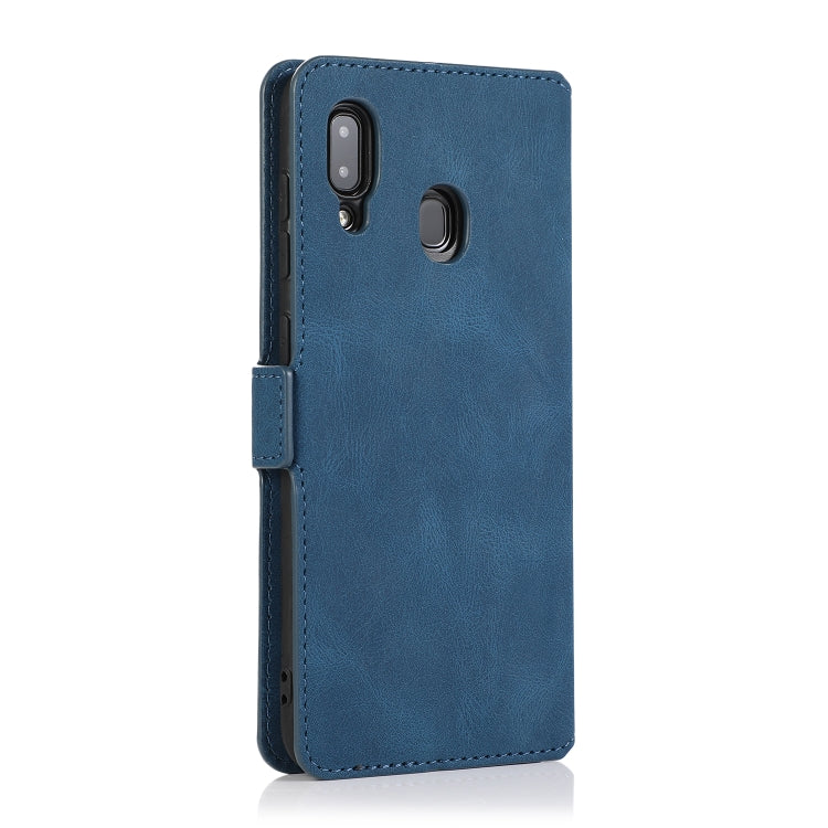 For Samsung Galaxy A20 & A30 Retro Magnetic Closing Clasp Horizontal Flip Leather Case with Holder & Card Slots & Photo Frame & Wallet