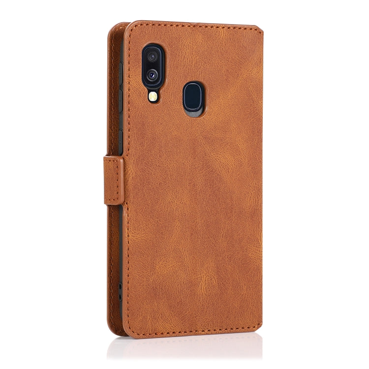 For Samsung Galaxy A40 Retro Magnetic Closing Clasp Horizontal Flip Leather Case with Holder & Card Slots & Photo Frame & Wallet