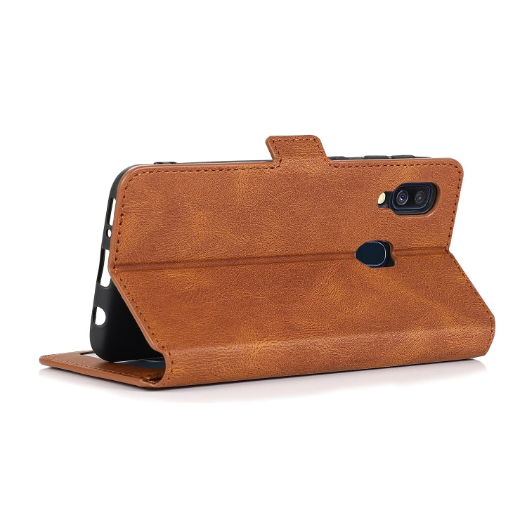 For Samsung Galaxy A40 Retro Magnetic Closing Clasp Horizontal Flip Leather Case with Holder & Card Slots & Photo Frame & Wallet